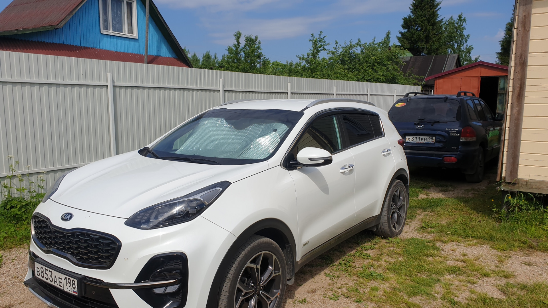 Subaru Sportage белая