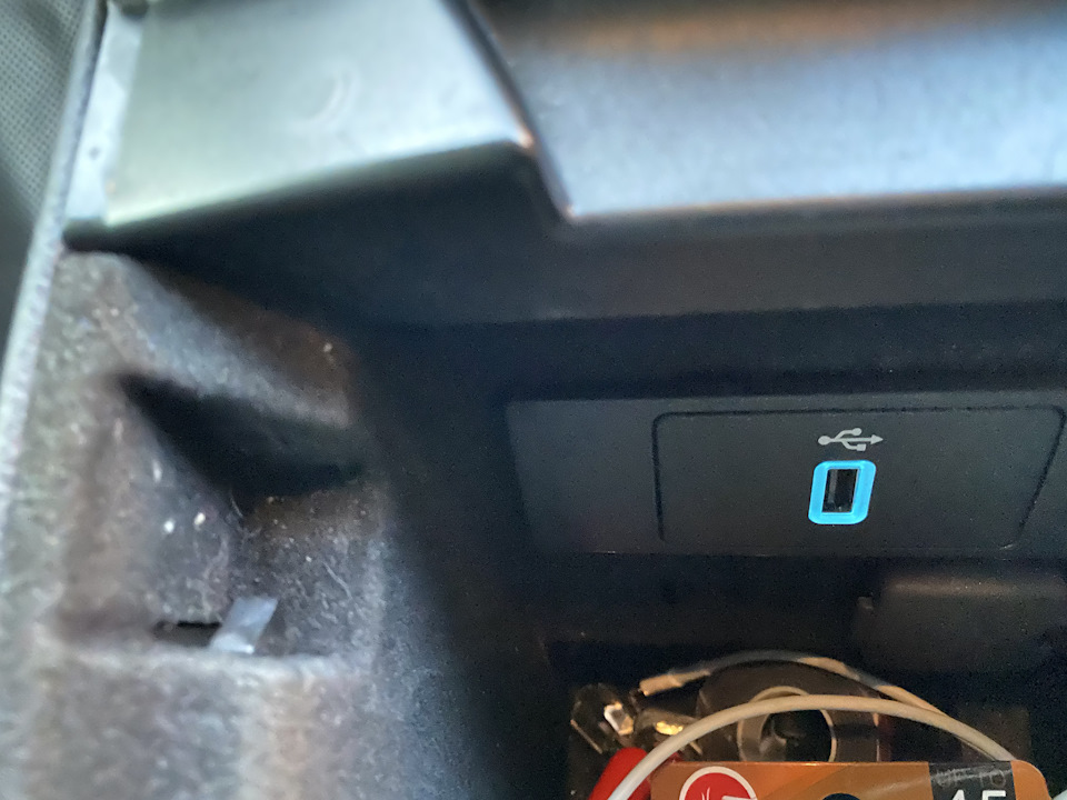 Установка Sync3 + Navi + USB Hub (Apple CarPlay) — Lincoln MKZ Hybrid