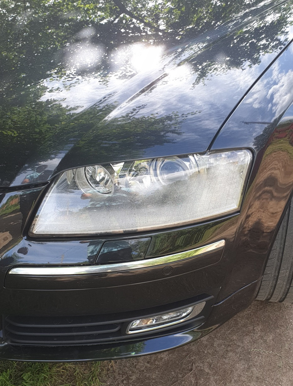 Устранение запотевания фар: замена задних крышек — Audi A8 (D3), 4,2 л ...