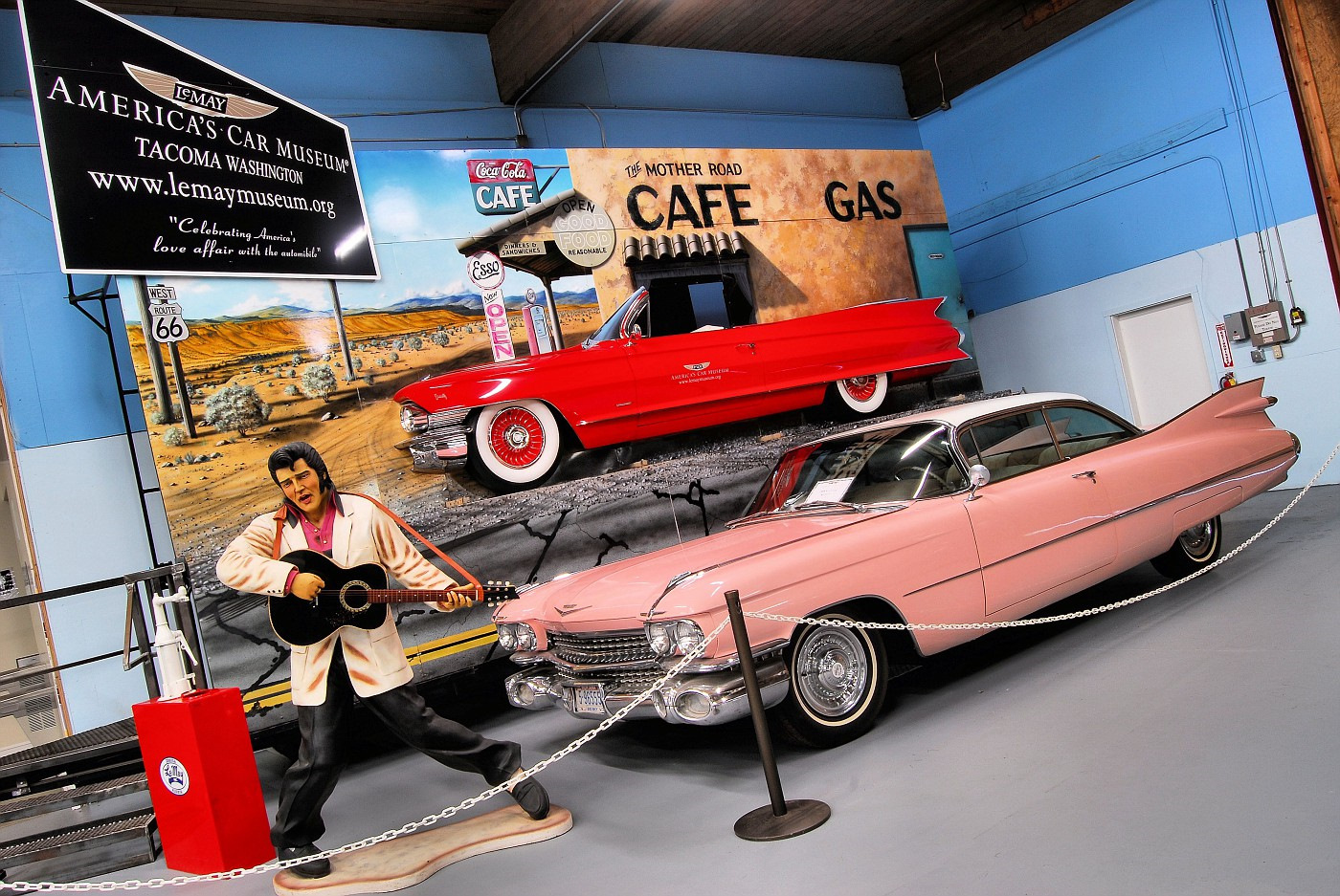 Машина Элвиса на выставке в Мюнхене