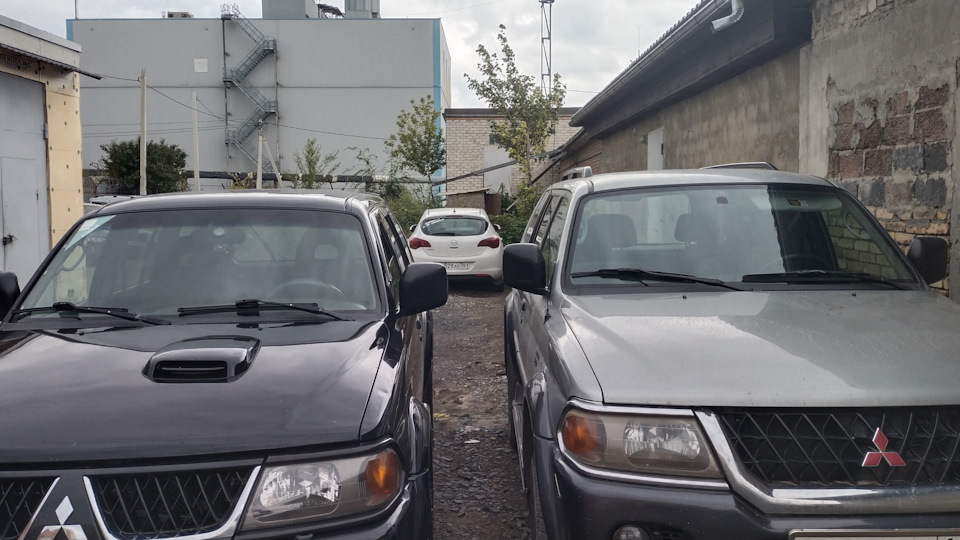 Не горят туманки. — Mitsubishi Pajero Sport (1G), 2,5 л., 2007 года ...