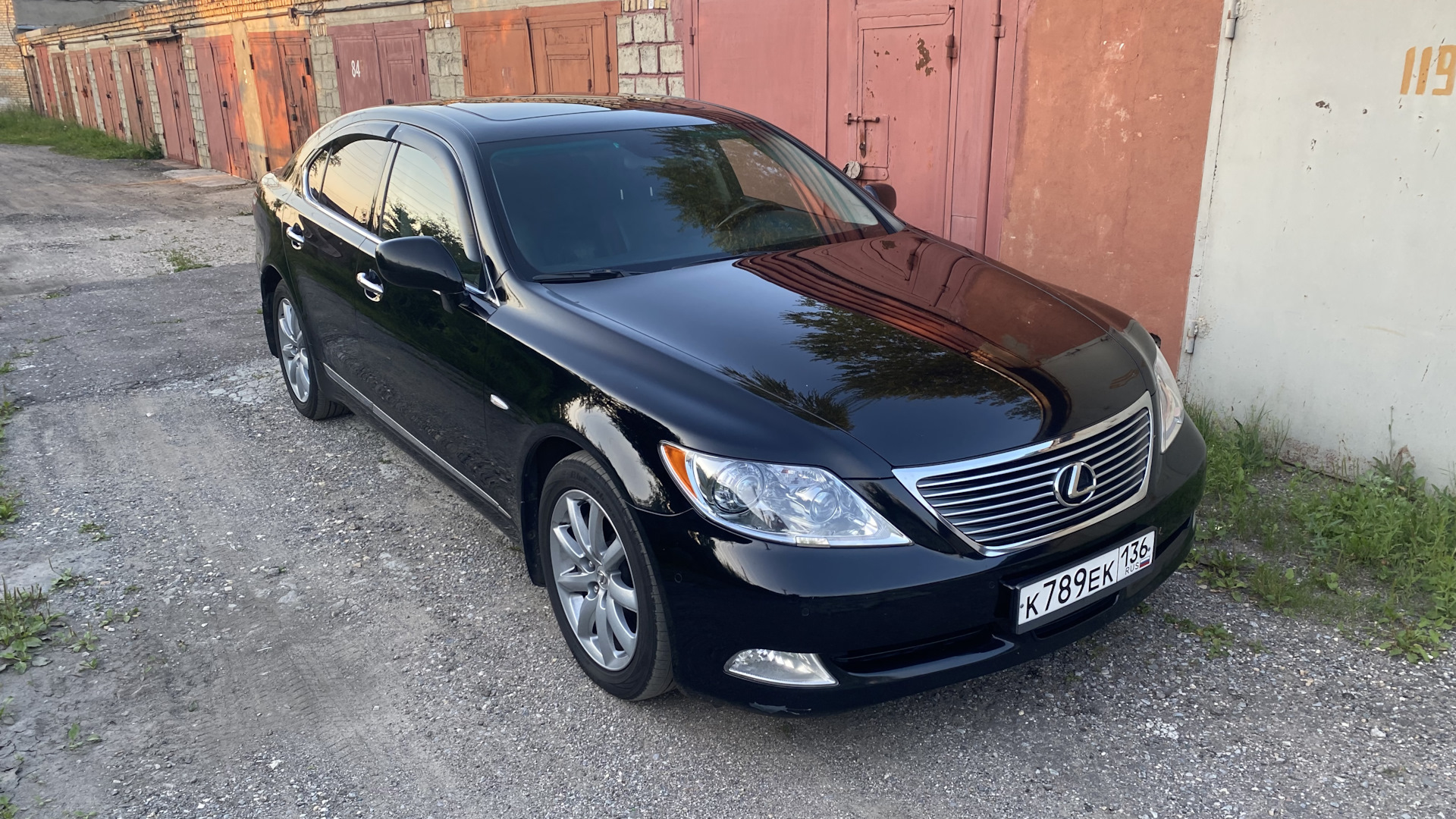 Lexus LS (USF40/41) 4.6 бензиновый 2008 | Не бит не крашен на DRIVE2