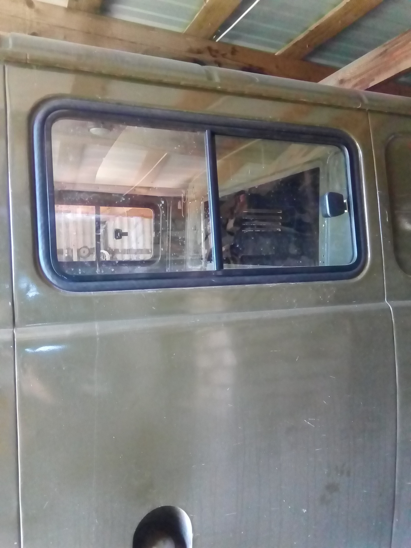 стекло уаз 3303. стекло уаз 3303. уплотнитель лобового стекла уаз 452. кабина уаз 3303 низ. стекло уаз 3303.