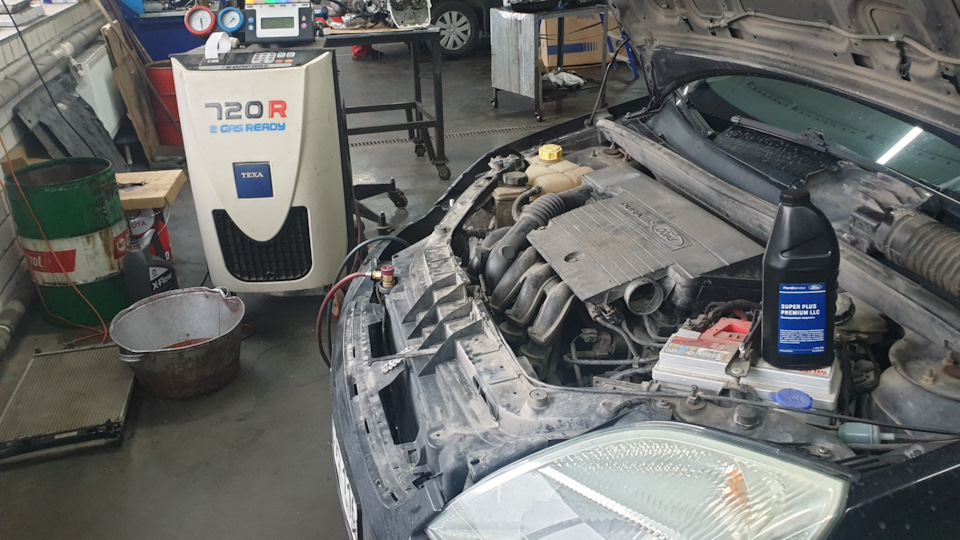 Замена радиаторов — Ford Fiesta (Mk V), 1,4 л, 2006 года | визит на ...