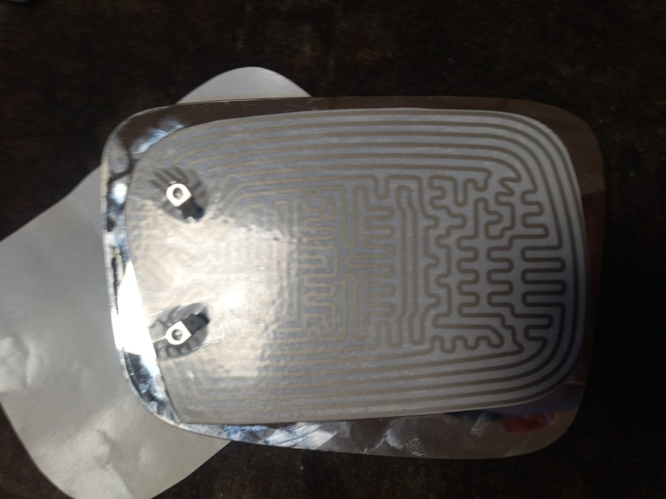 Замена нагревательного элемента правого зеркала — Volkswagen ...