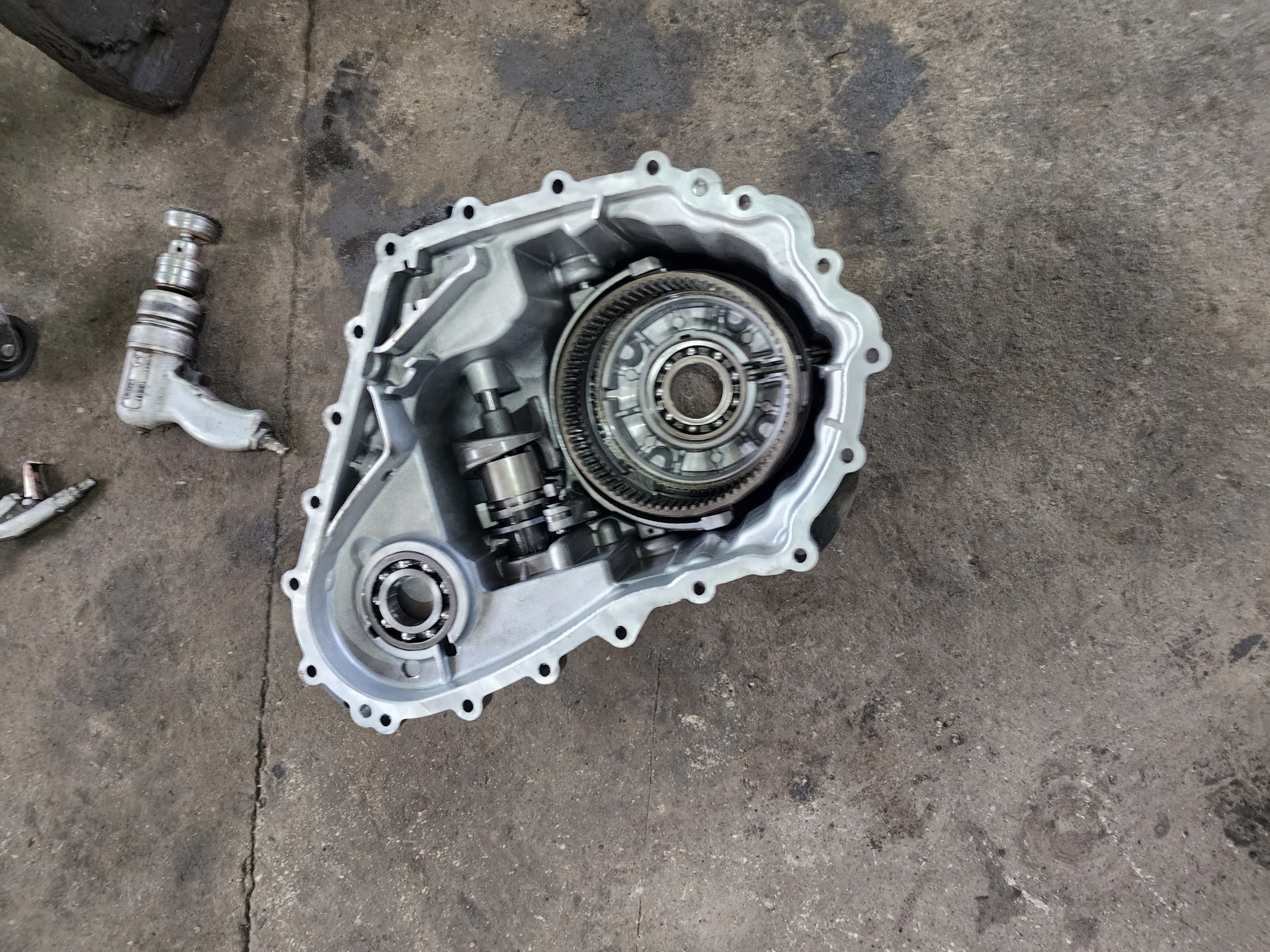 Форум будущих технологий 2023 раздатка. Раздаточная коробка дискавери 1. Раздатка дискавери 2. Discovery 2 раздаточная коробка. Коробка и раздатка ленд ровер механика.