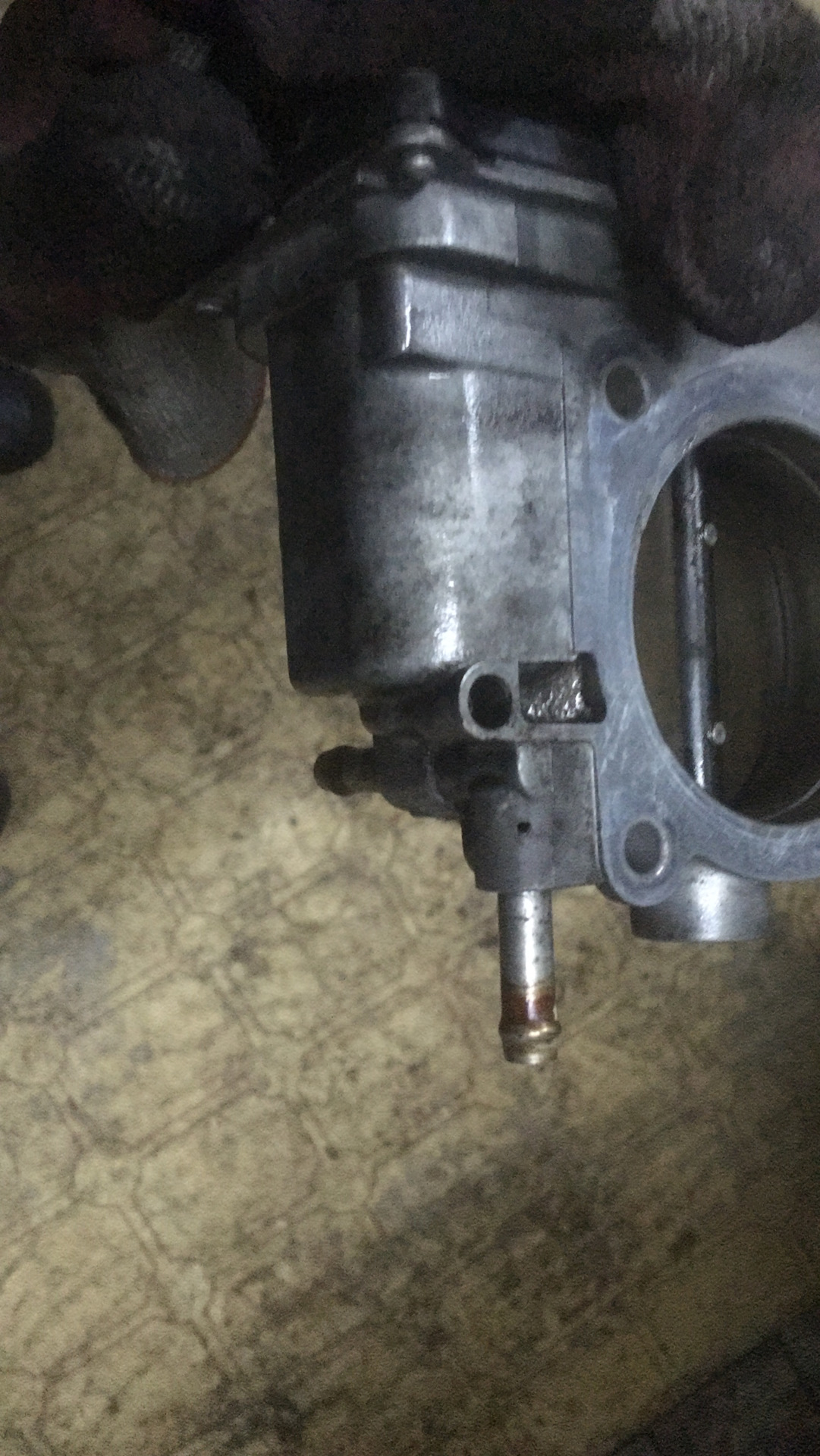 Появилось отверстие в дроссельной заслонке! — Mitsubishi Pajero (4G), 3 ...