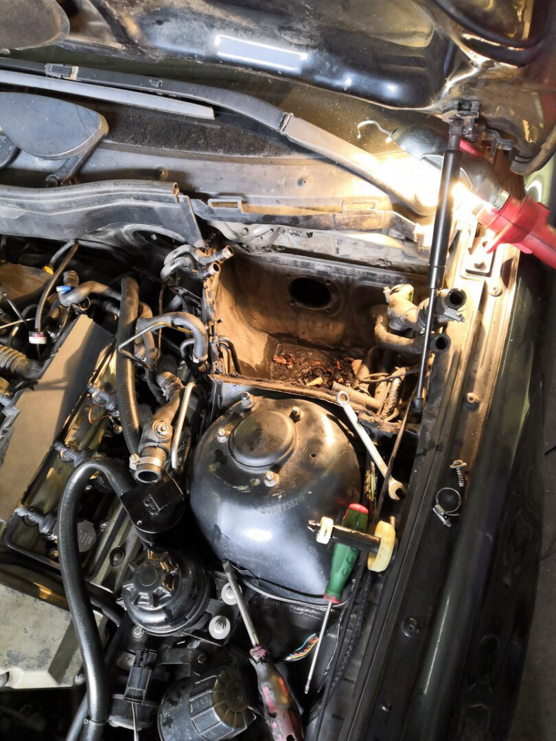 Замена вакуумника — BMW 5 series (E39), 3,5 л, 1998 года | визит на ...