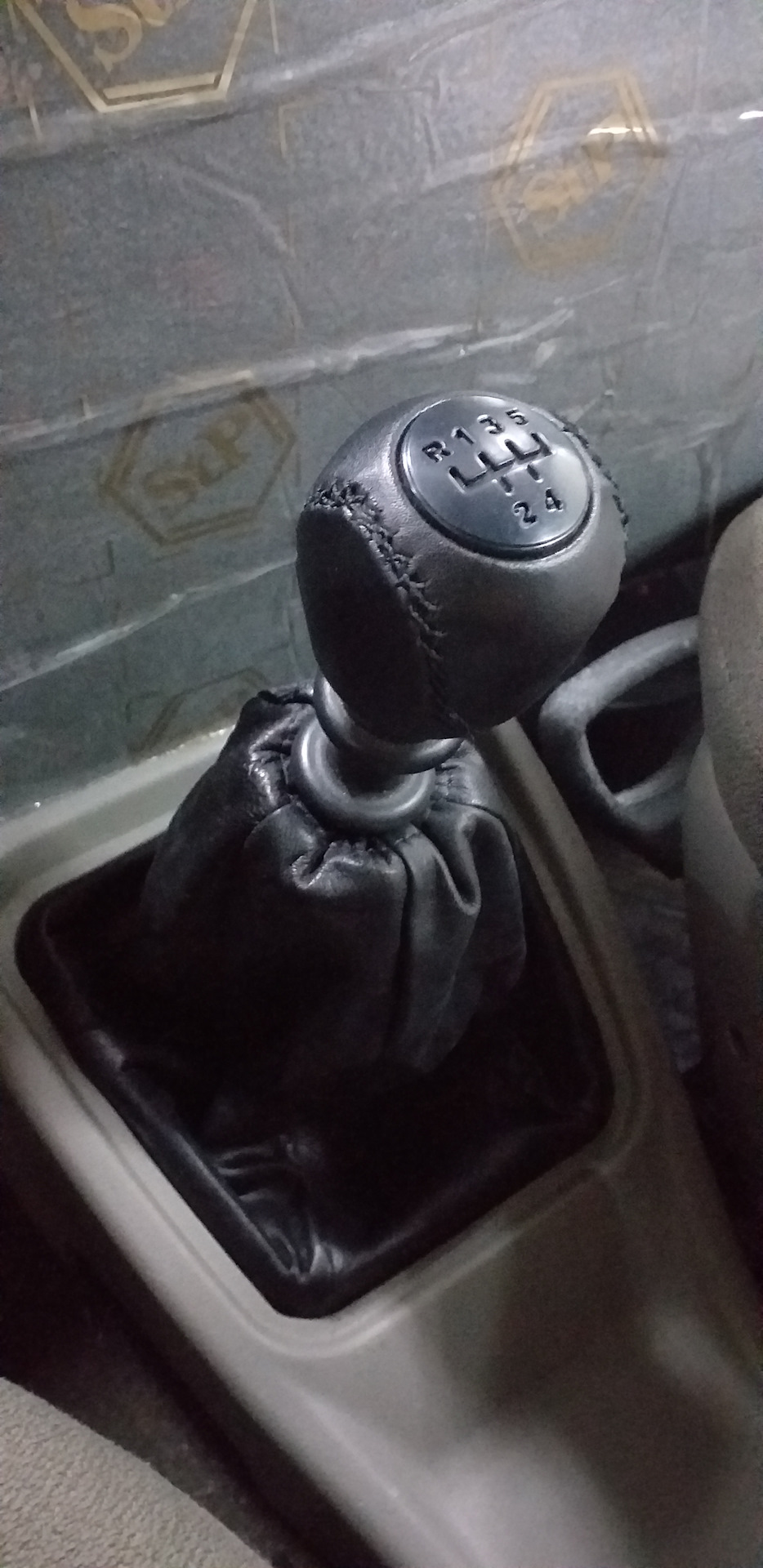 Руль и рукоятку кпп в кожу! — Lada Калина универсал, 1,6 л, 2012 года ...