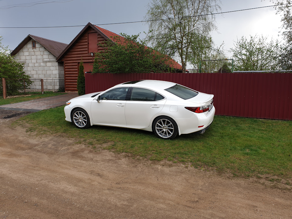 Фото в бортжурнале Lexus ES (XV60)