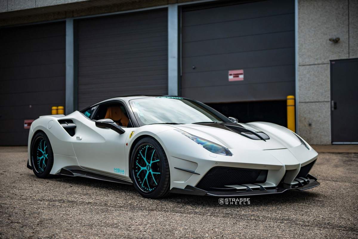 Ferrari 488 зелёная