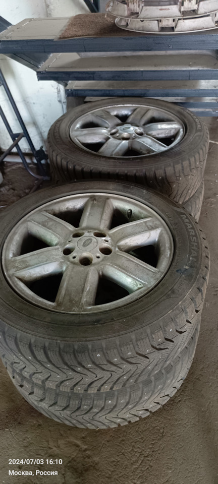Шины зимние шипованные Marshal 255/50 R19, литые диски 19 на Land Rover ...