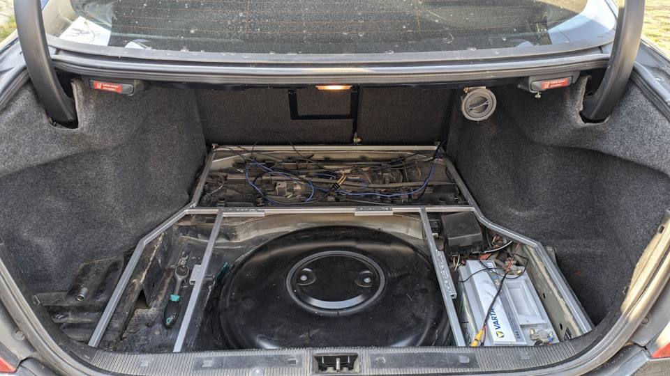 Музыка, полка в багажник, уменьшенный баллон — Mercedes-Benz CLK (W208 ...