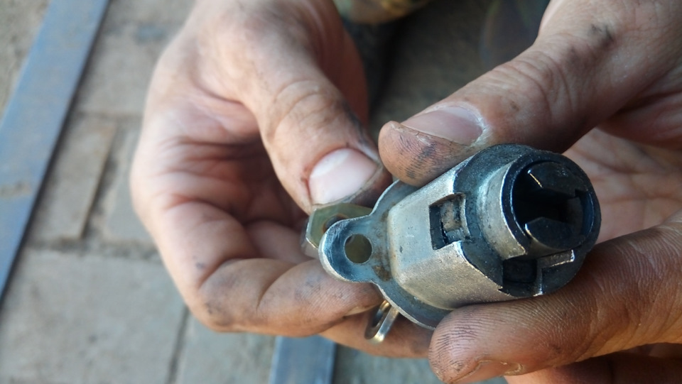 переделка замка багажника — Москвич 2140, 1,5 л, 1976 года | поломка ...