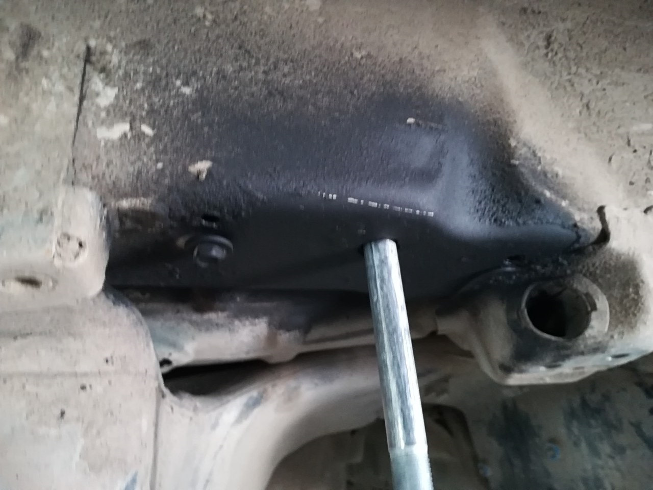 Mercedes w124 опора подрамника кузова. Тойота калдина крепление заднего подрамника. Пластины усиления подрамника bmw e36. Нижняя распорка гольф 2. Крепление подрамника балки бмв е 36.