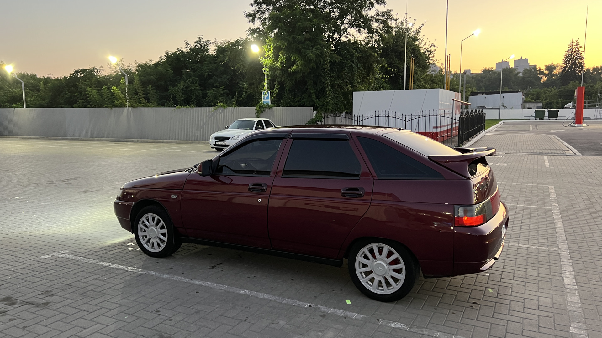 Lada 21124 1.6 бензиновый 2005 | Малиновая лада на DRIVE2