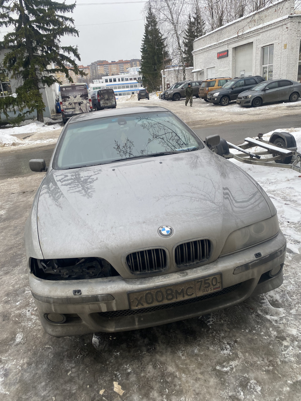 Первая — BMW 5 series (E39)