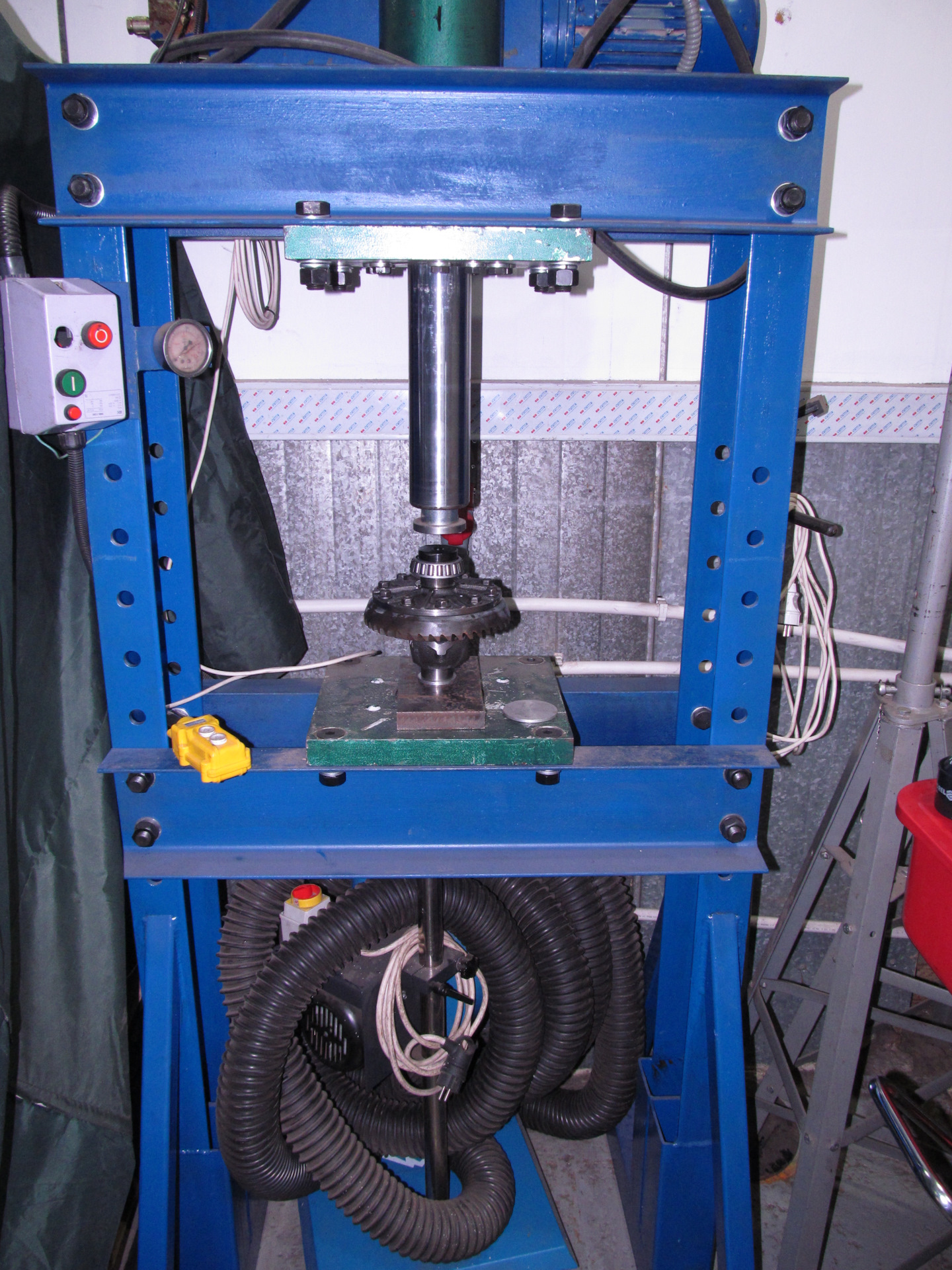 Сборка и регулировка дифференциала ч.6 — Mitsubishi Pajero (4G), 3,8 л ...