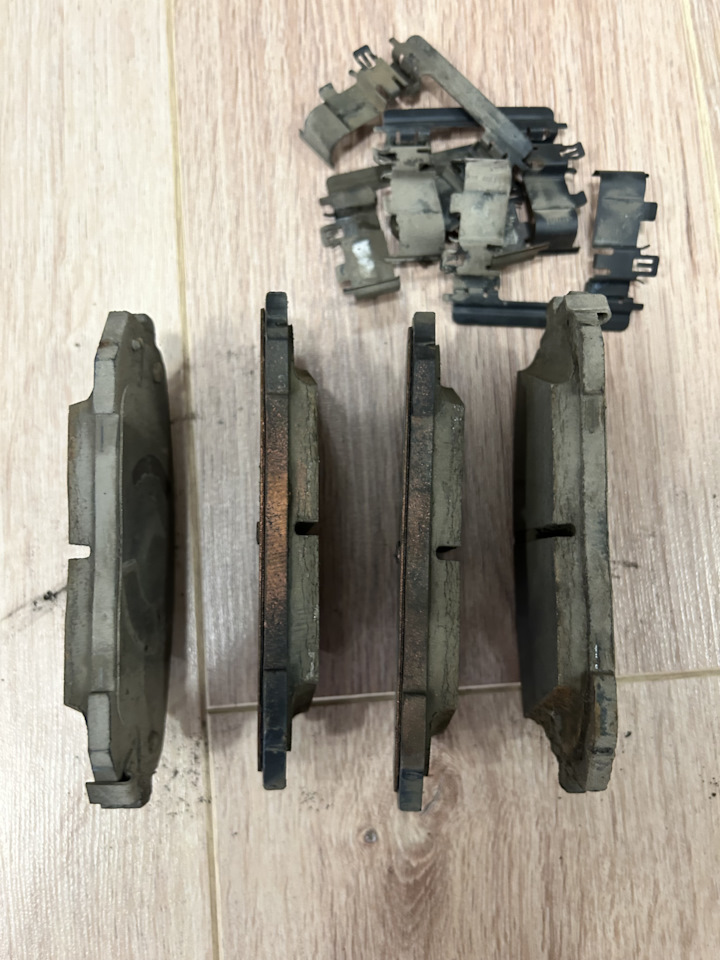 Диски и колодки Киа К5 оригинал на KIA K5 (3G). Б/у | 3 000 ₽ в городе ...