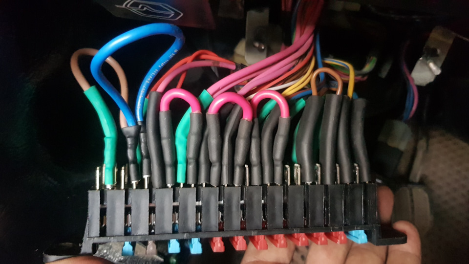 Нормальный блок предохранителей на Ниву! — Lada 4x4 3D, 1,7 л, 2009 ...