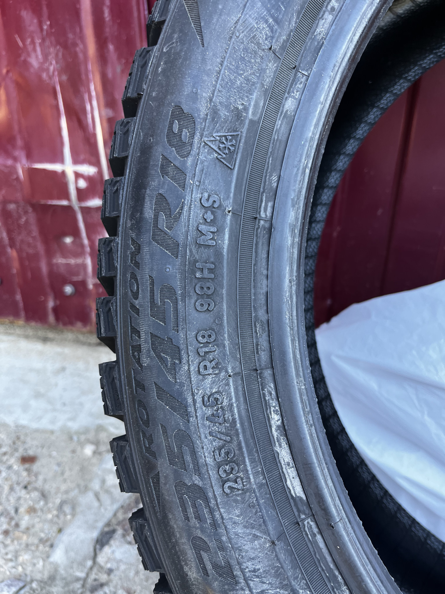 Pirelli winter ice Zero 2 — Toyota Camry (XV70), 2,5 л, 2019 года