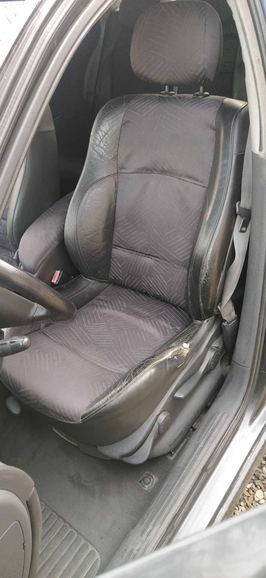 Водительское. — Renault Laguna II