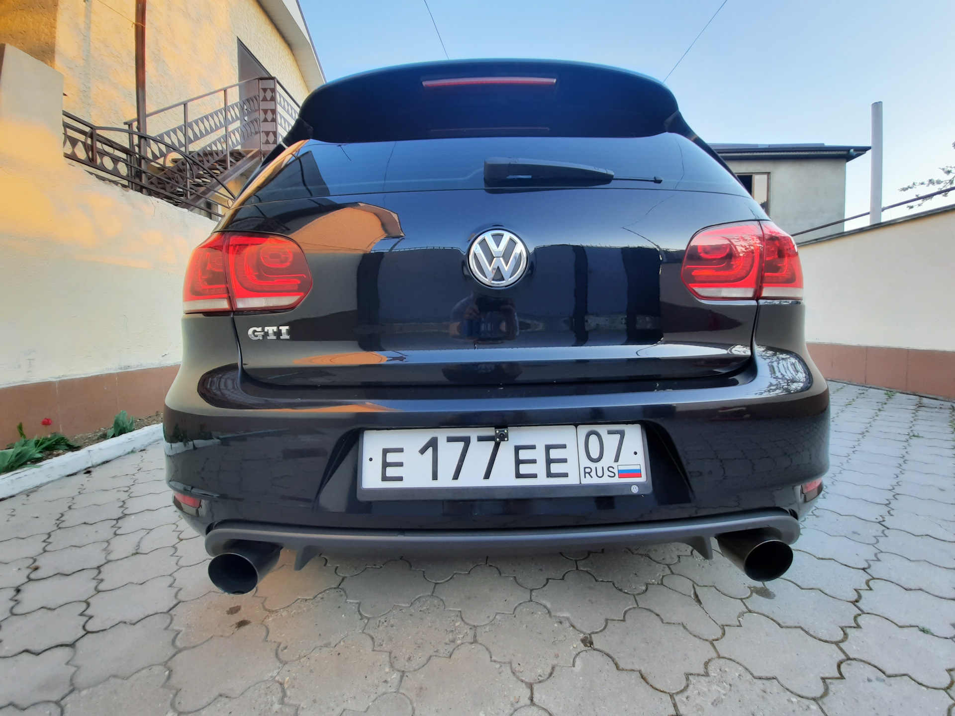 volkswagen-golf-gti