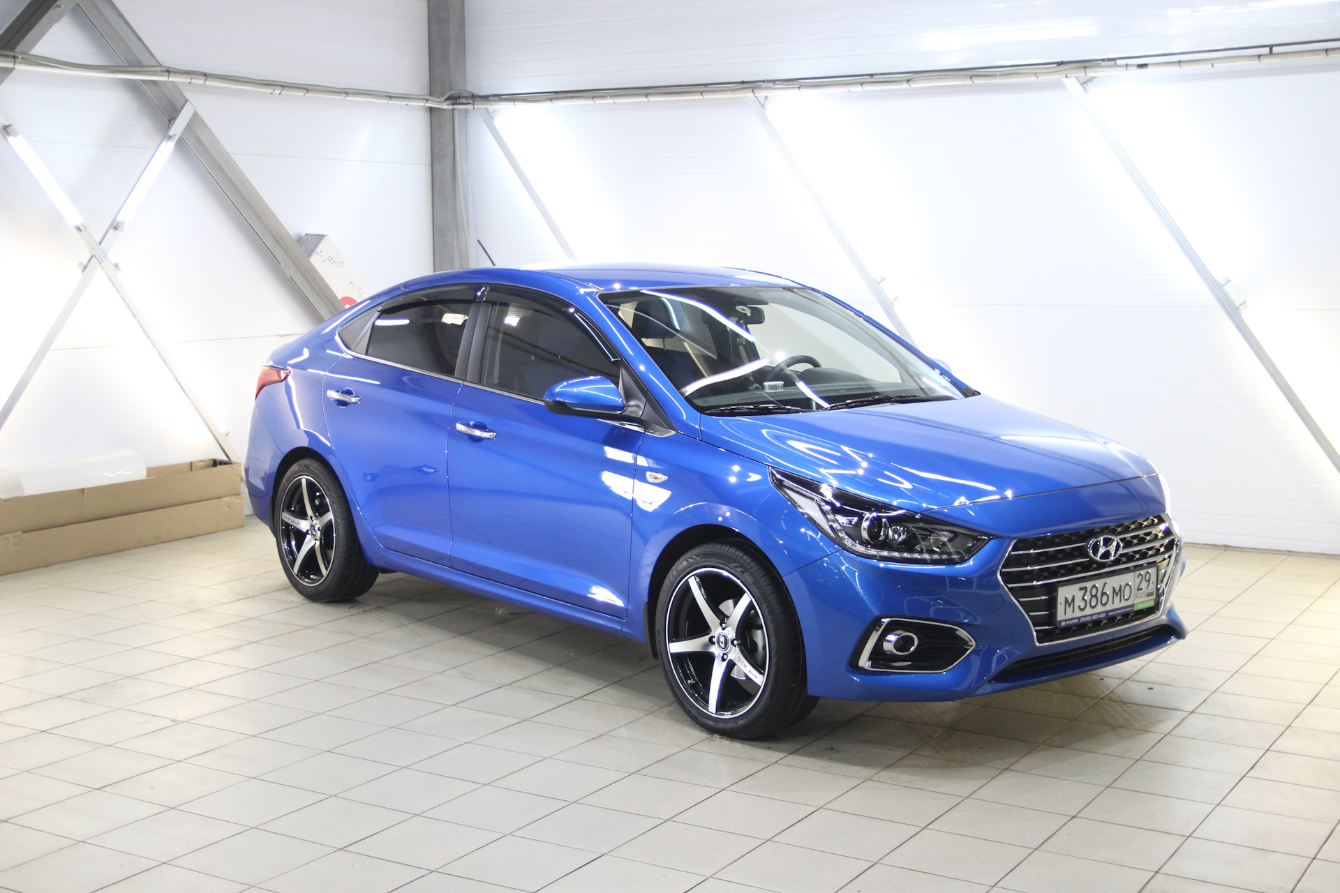 Dr solaris. Солярис 2 в пленке. hyundai solaris 2 в пленке.