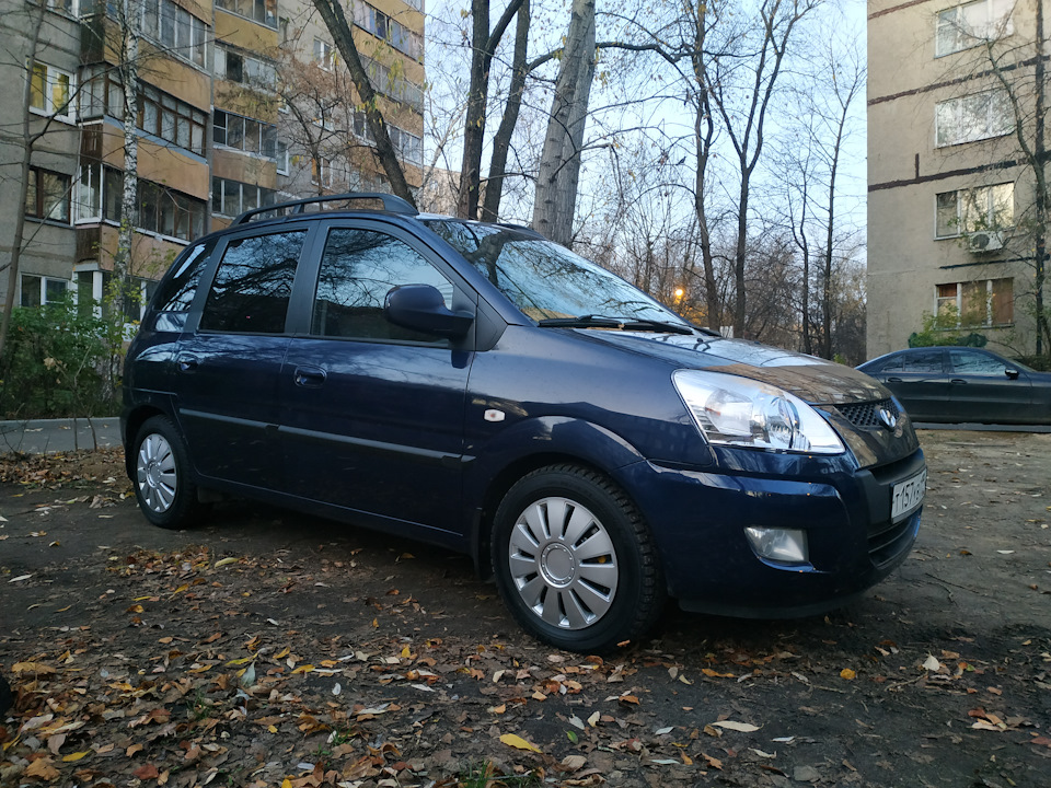 Хендай Матрикс на 16 дисках. Hyundai Matrix колеса. Хендай Матрикс 2008 фото. Колпаки на Hyundai Matrix r15.