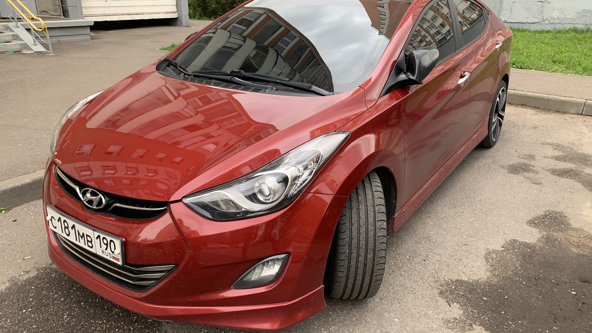 Hyundai Avante (5G) 1.6 бензиновый 2011 | Красная АВА на DRIVE2