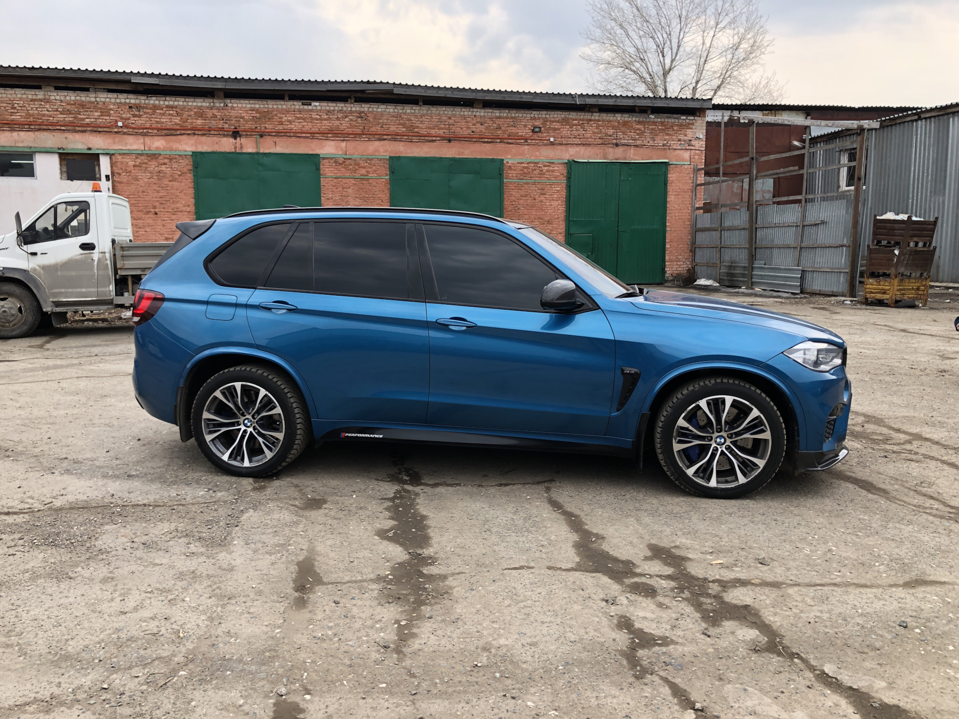 Диски x5m. 612 Стиль BMW x5. BMW x5 e70 612 стиль. 612 Стиль БМВ х5 е70. 612 Стиль BMW f15.