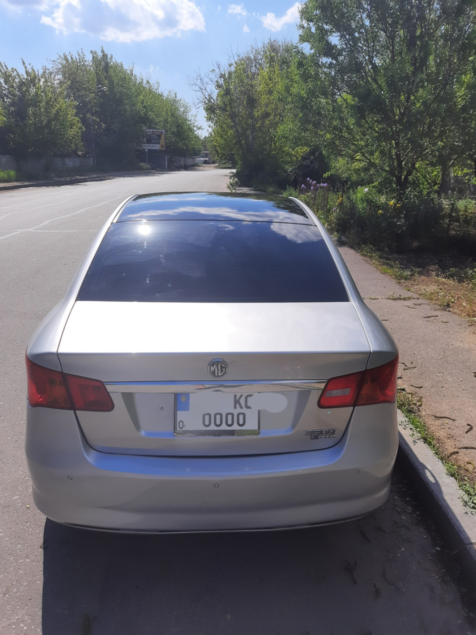 Полировка фар и оклейка крыши в черный глянец. — MG 350, 1,5 л, 2012 ...