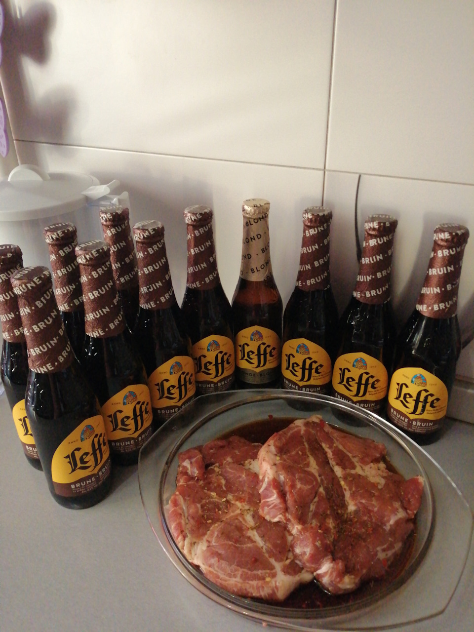 Пиво Leffe Brune — темный бельгийский эль, на ближайшее время с тёмным  определился😉 и светлое под морепродукты сойдёт 😎. — Сообщество «Food &  Wine» на DRIVE2