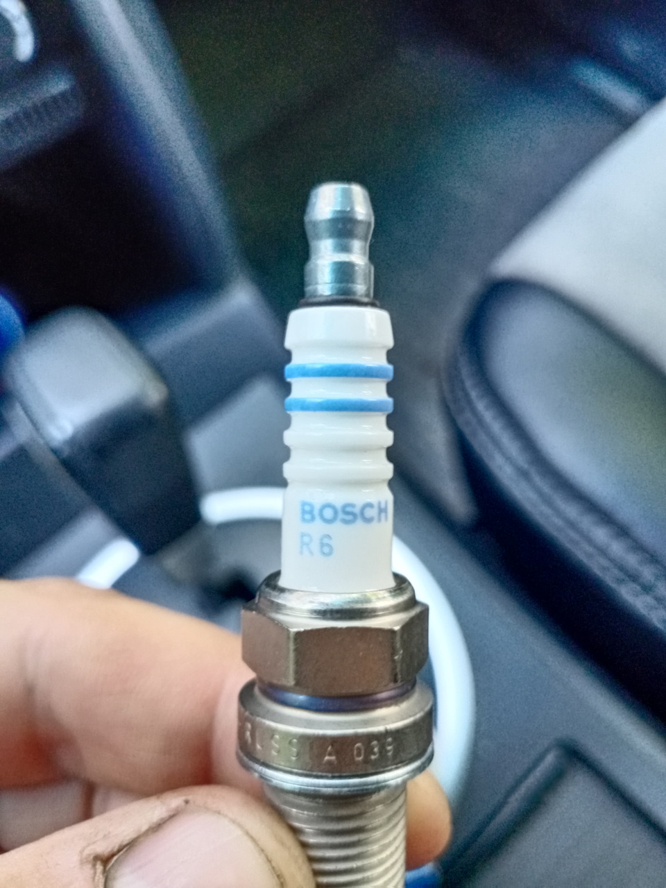 12. Свечи — SsangYong Kyron, 2,3 л, 2008 года | запчасти | DRIVE2