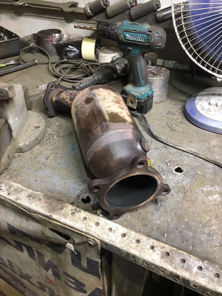 Замена и удаление катализатора Ауди А6 С6 2.0 TFSI в Москве — auto ...