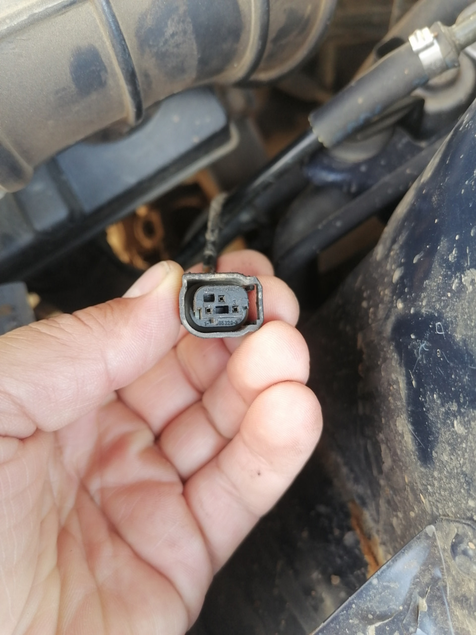 Замена штекера питания клапана печки — BMW 5 series (E39), 2,2 л, 2001 ...