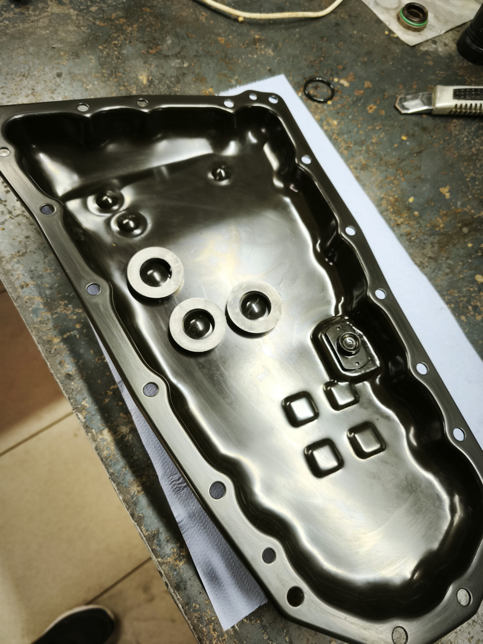 Отмытый поддон с магнитами — Nissan X-Trail III (t32)