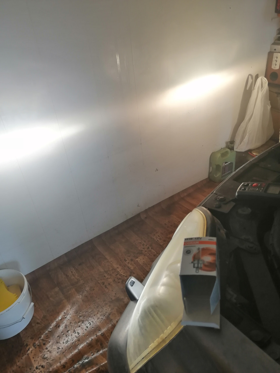 Справа Осрам Н19 — Nissan X-Trail II (t31)