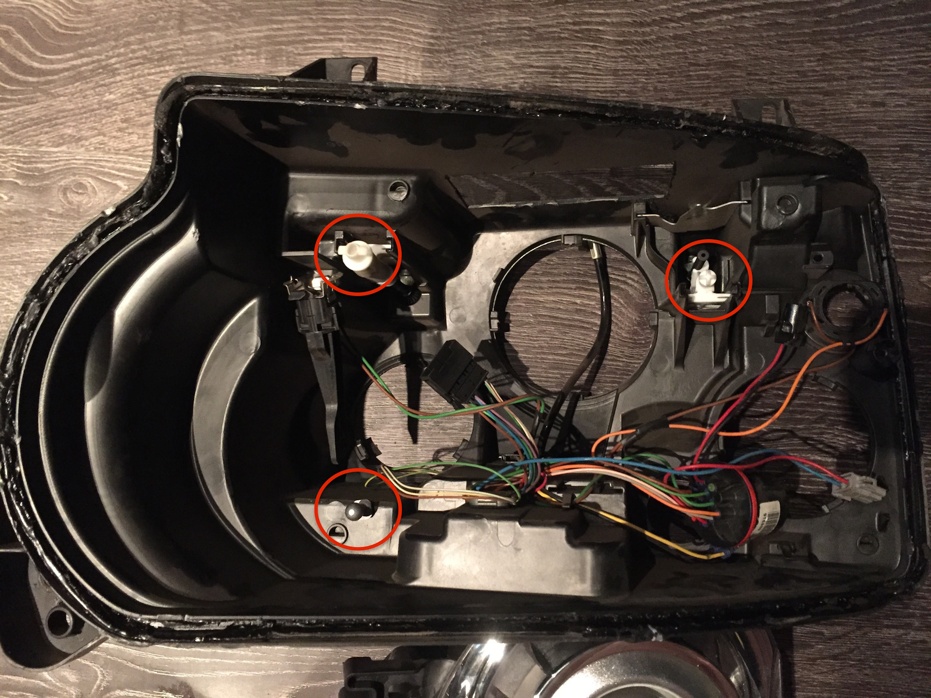 Ребилд задней оптики // Практическая часть № 1 - Land Rover Discovery III, 4,3 л