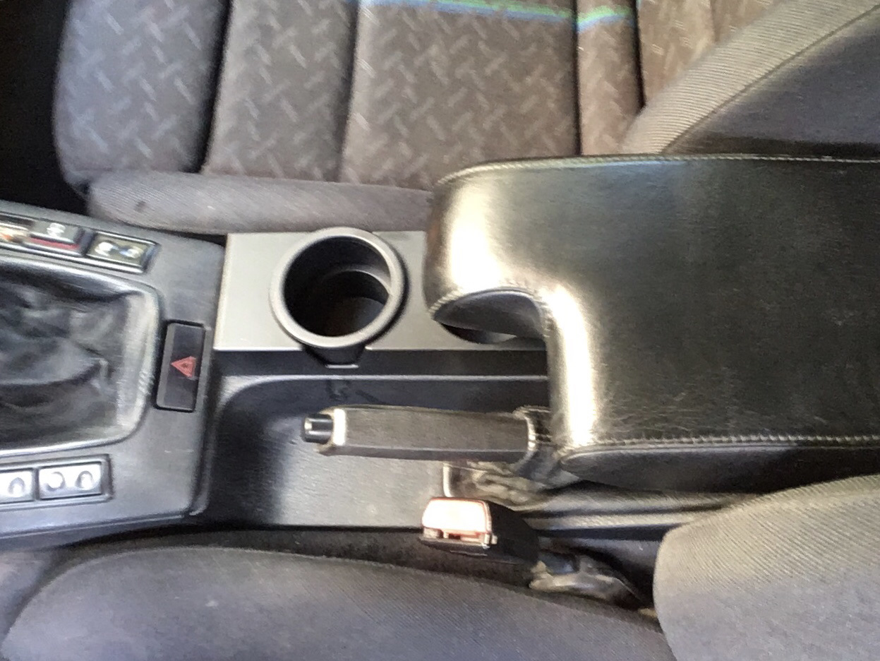 020 Подлокотник + подстаканник — Alpina B3 (E3x), 3 л, 1993 года ...