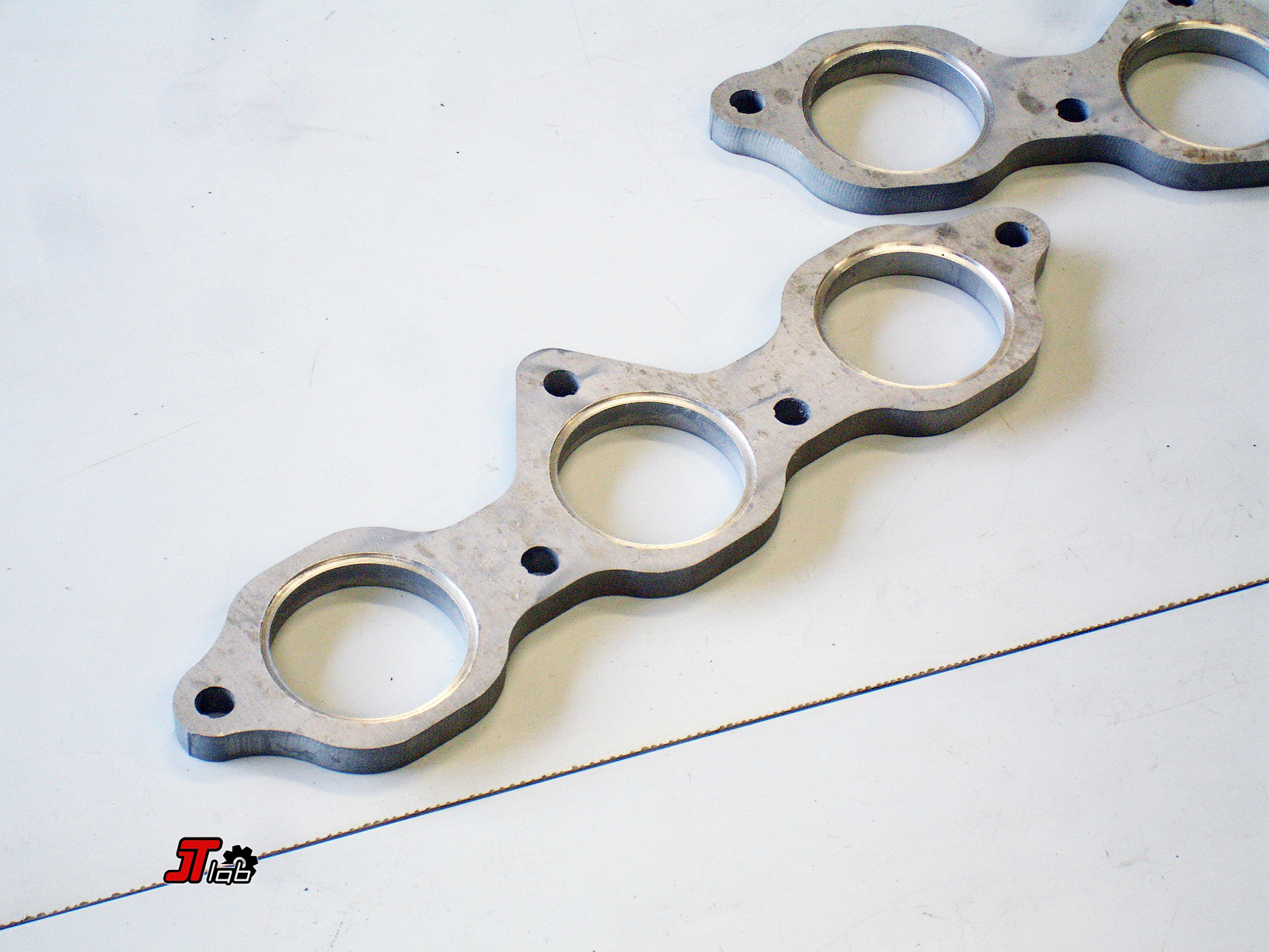 Нержавеющие фланцы ГБЦ, турбины, даунпайпа — JTlab на DRIVE2