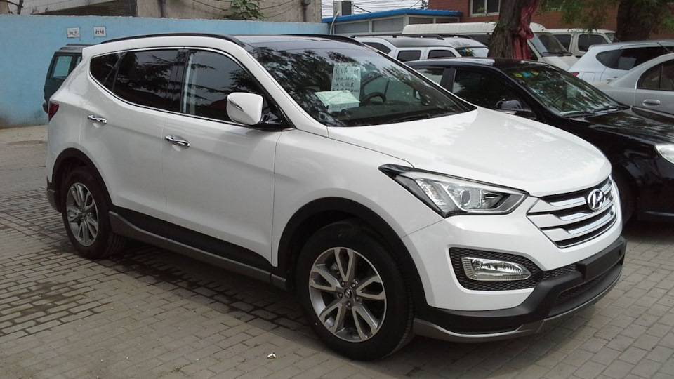 Стрекочет прогретый двигатель D4HA — Hyundai Santa Fe (3G), 2 л, 2016 ...