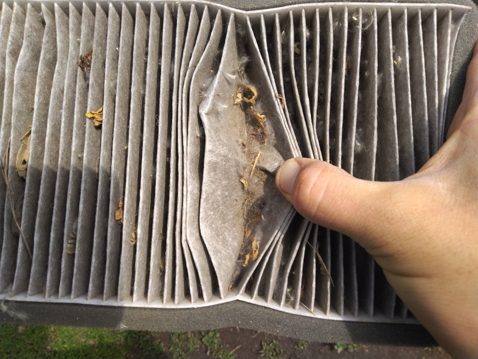 Замена салонного фильтра — Lada Гранта лифтбек, 1,6 л, 2016 года ...