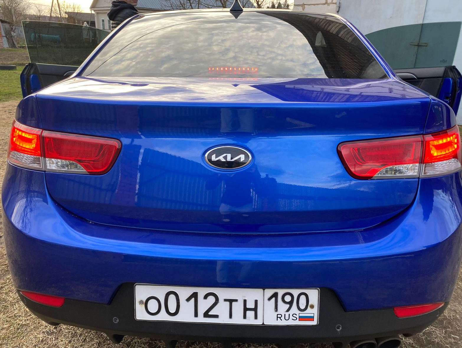 kia-cerato-koup-1g-2-2012
