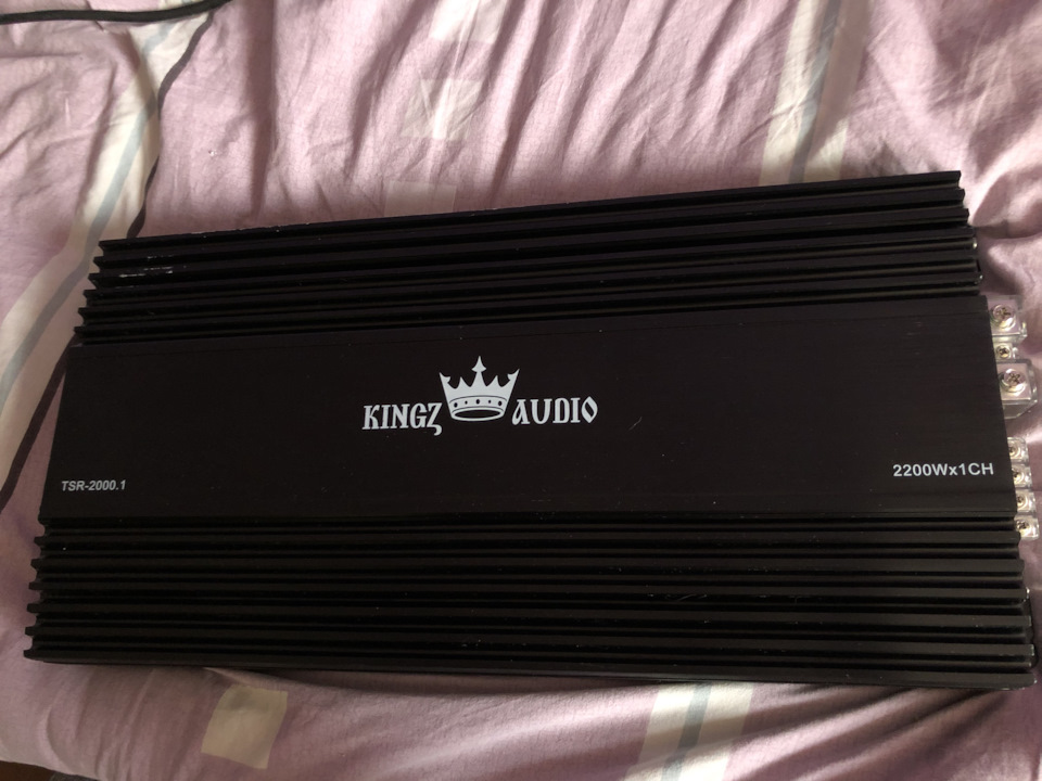 Kingz Audio TSR2000.1 пока скромно — Nissan Tiida (1G), 1,6 л, 2008