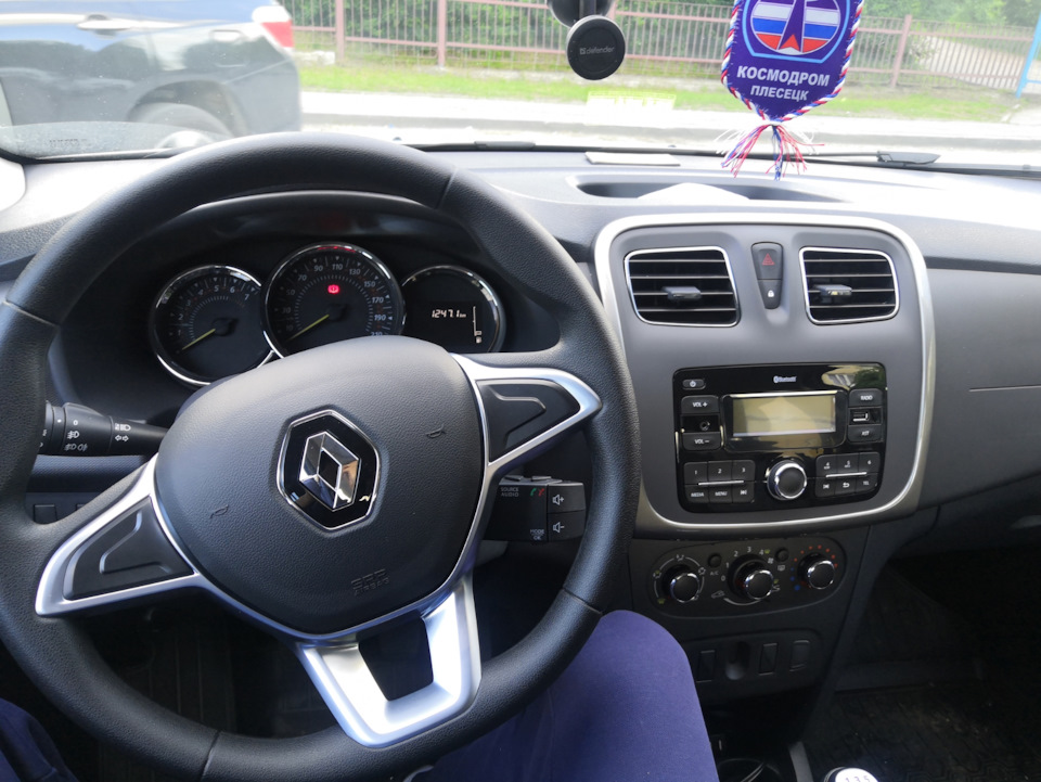 Вид от лица водителя — Renault Logan Stepway