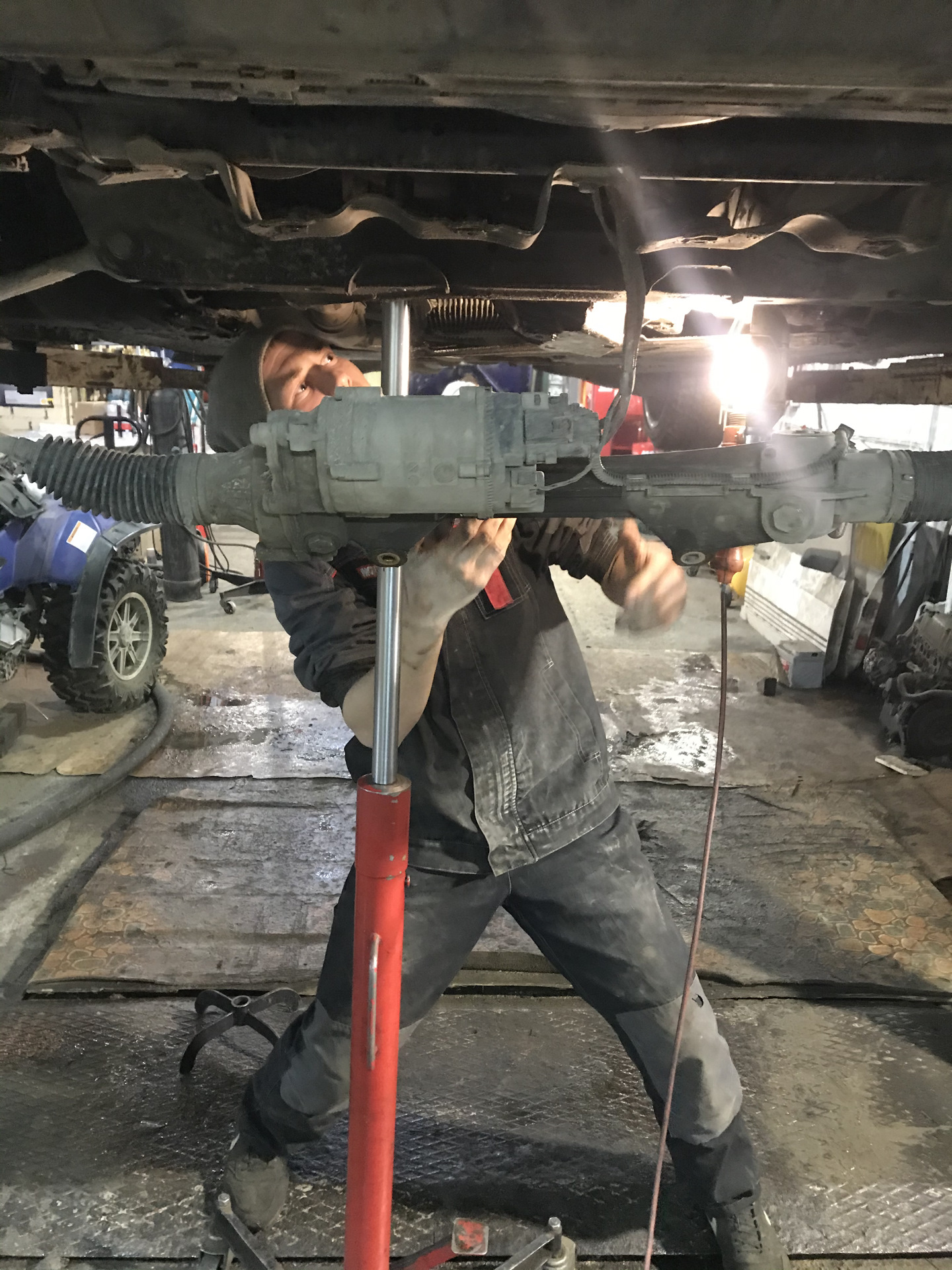 Замена прокладки поддона двс — BMW 3 series (F30), 2 л, 2012 года ...