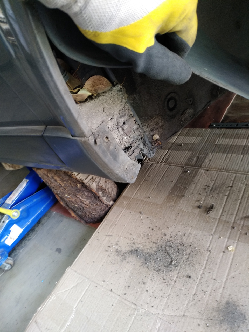 Чистка адсорбера. — Volkswagen Passat B5, 1,8 л, 2002 года | плановое ...