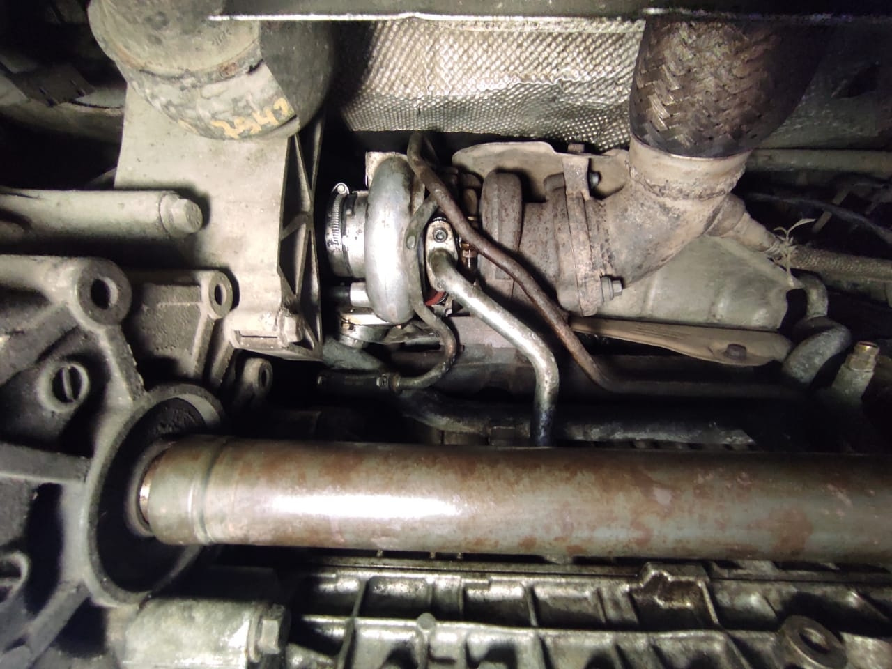 Трубка слива масла с турбины — Volvo S60 (1G), 2 л, 2005 года | своими ...