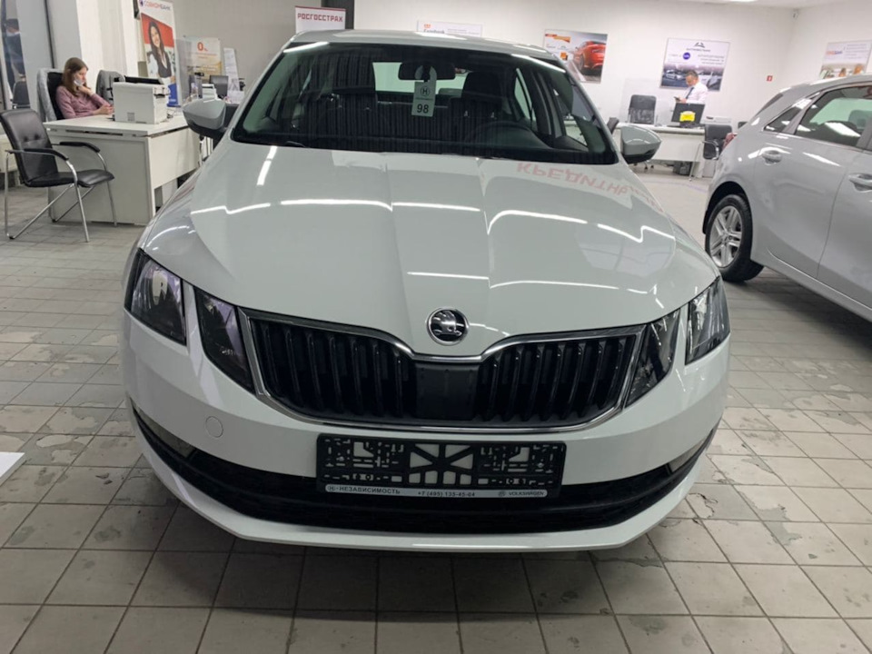 Какая штатная лампа в фаре ближний свет? — Skoda Octavia A7 Mk3, 1,6 л ...